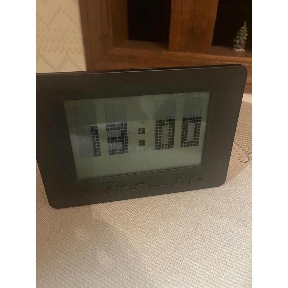 TETRIS Clock/Alarm Clock with Animated Time Change like Tetris blocks RARE